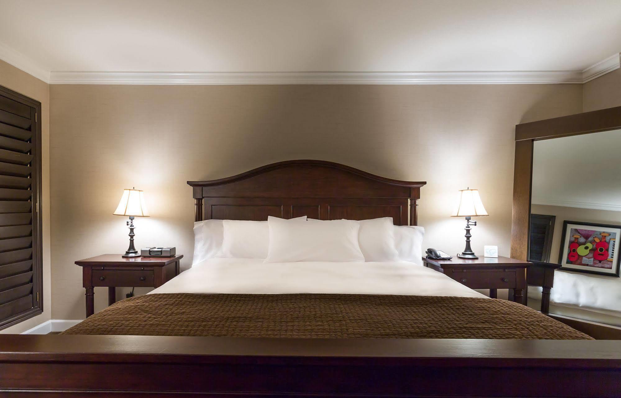 Cupertino Hotel 4*